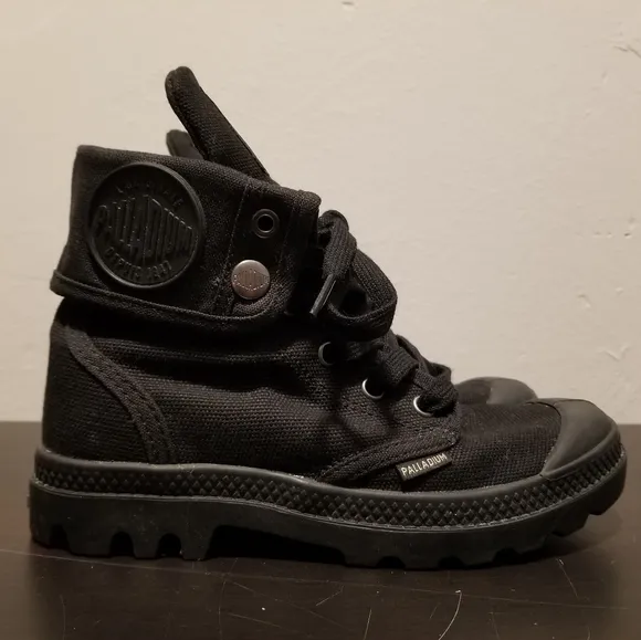 PALLADIUM BLACK COMBAT BOOTS PUNK GOTH LACE UP BOOTIES SIZE 5     HIPSTER WORK