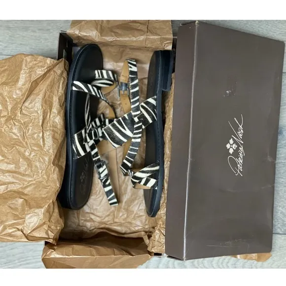 Patricia Nash Fidella Zebra Sandals Size 8.5