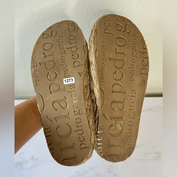 Pedro Garcia Raffia Tan Sandals Woven Fitflops Size 39/9