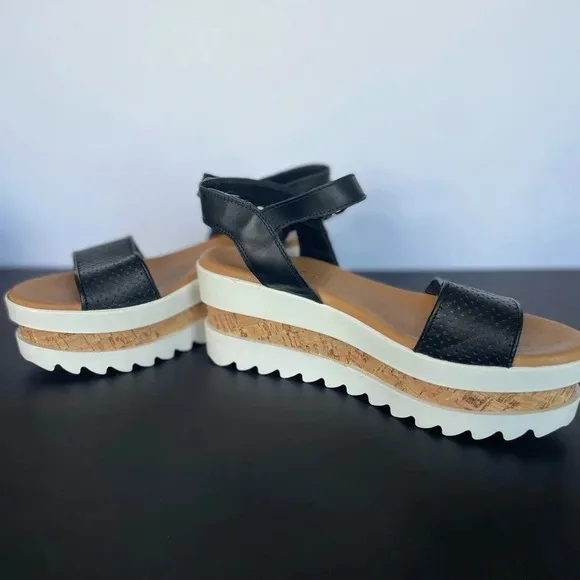 Piampiani Vera Pelle Ankle Strap Platform Sandals Black and White size 9