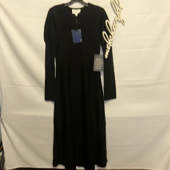 POMANDER PLACEBlack Brielle Sweater Dress
