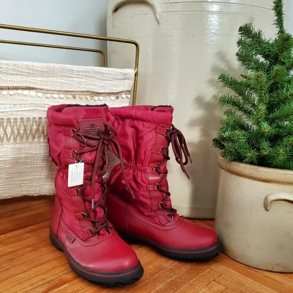 **RARE** Coach Sage Nylon Ruby Red Leather Winter Boots Sz 5.5B