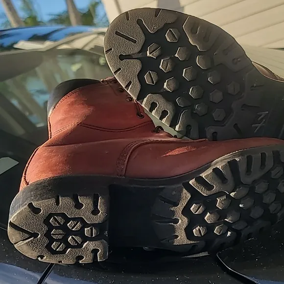 Red Wing Men's 10 1/2 D Work Boots Red GORE-TEX Insulated Leather Waterproof USA