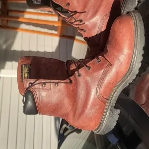 Red Wing Men's 10 1/2 D Work Boots Red GORE-TEX Insulated Leather Waterproof USA