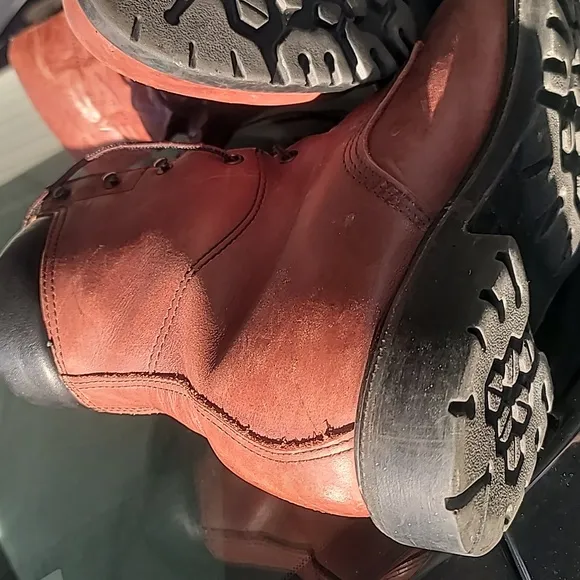 Red Wing Men's 10 1/2 D Work Boots Red GORE-TEX Insulated Leather Waterproof USA