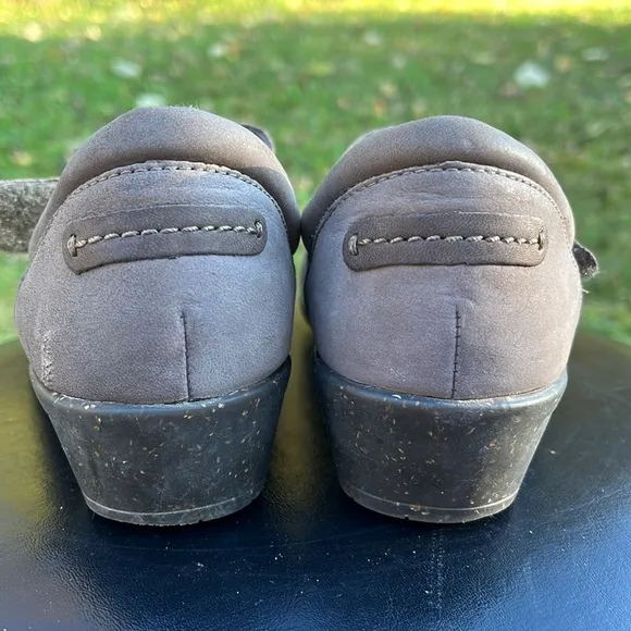 RockPort Cobb Hill Nubuck Dress Shoes, 7.5M. Taupe, Low Heel