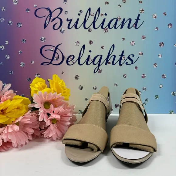 SALE LIFESTRIDE YOLO SANDALS TAUPE