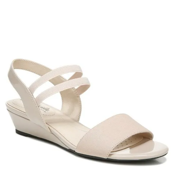 SALE LIFESTRIDE YOLO SANDALS TAUPE