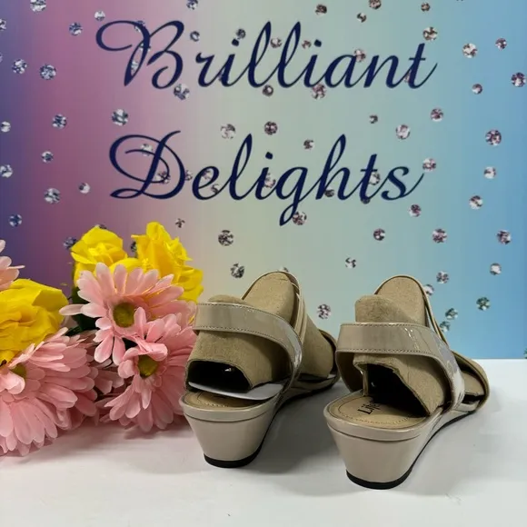 SALE LIFESTRIDE YOLO SANDALS TAUPE