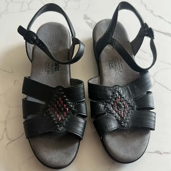 SAS leather comfort sandals size 9.5