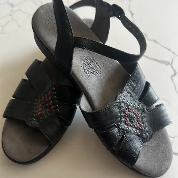 SAS leather comfort sandals size 9.5