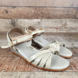 SAS Strappy Leather Women Size 8.5 Extra Wide WW Ivory Sandals Wedge USA Made