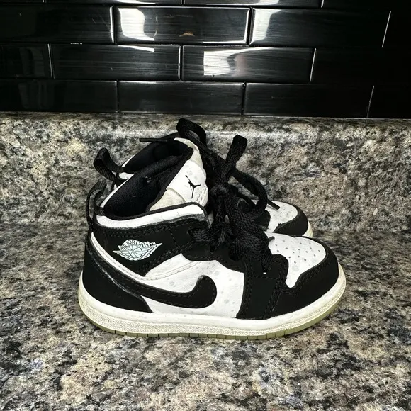 Set Of 2 Nike Air Jordan Toddler Shoes Sneakers Casual Streetwear Size 6C