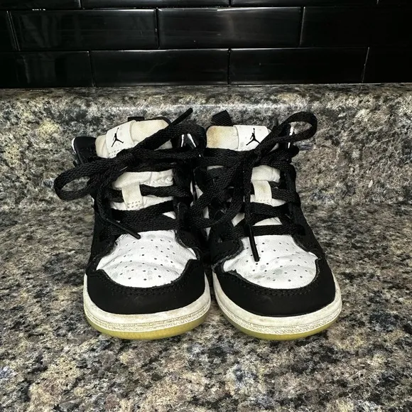 Set Of 2 Nike Air Jordan Toddler Shoes Sneakers Casual Streetwear Size 6C