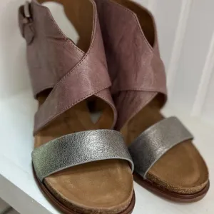 Söfft | Gray &amp; Anthracite Christine Leather Sandal - Women Size 9