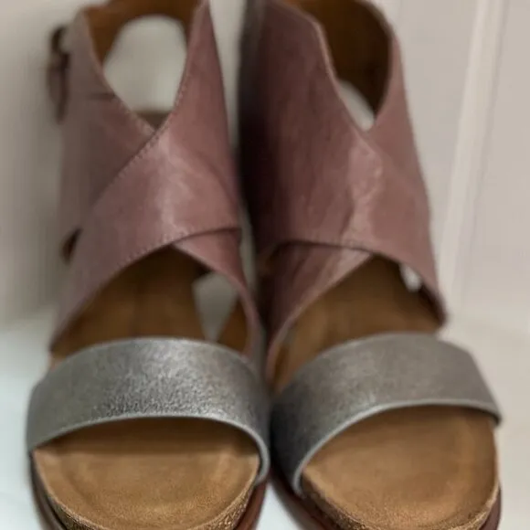 Söfft | Gray &amp; Anthracite Christine Leather Sandal - Women Size 9
