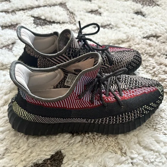 Size 10-Adidas Yeezy Boost 350 V2