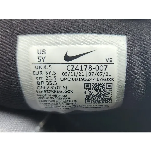 Size 5Y/W7 Nike Air Zoom Pegasus 38 Running Shoes Black/White/Gold (CZ4178-007)