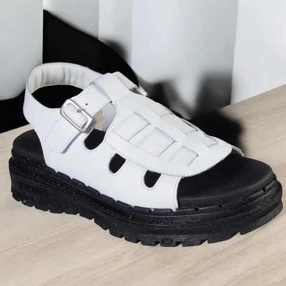 Skechers Leather Jammers Master Medusa Lug Platform Sandals White Size 9 NWT
