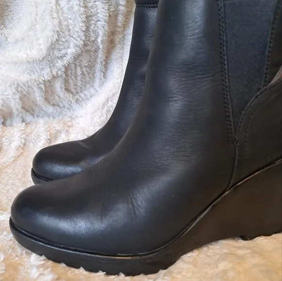 Sorel After Hours Black Leather Wedge Heel Chelsea Ankle Boots Waterproof Sz 7.5