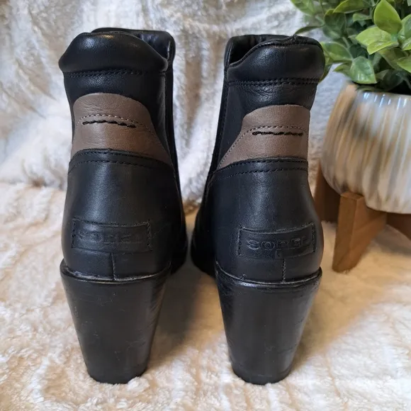 Sorel After Hours Black Leather Wedge Heel Chelsea Ankle Boots Waterproof Sz 7.5