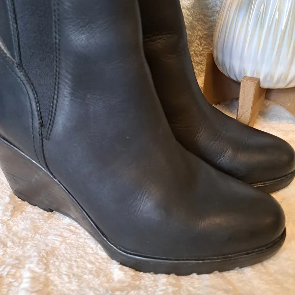 Sorel After Hours Black Leather Wedge Heel Chelsea Ankle Boots Waterproof Sz 7.5