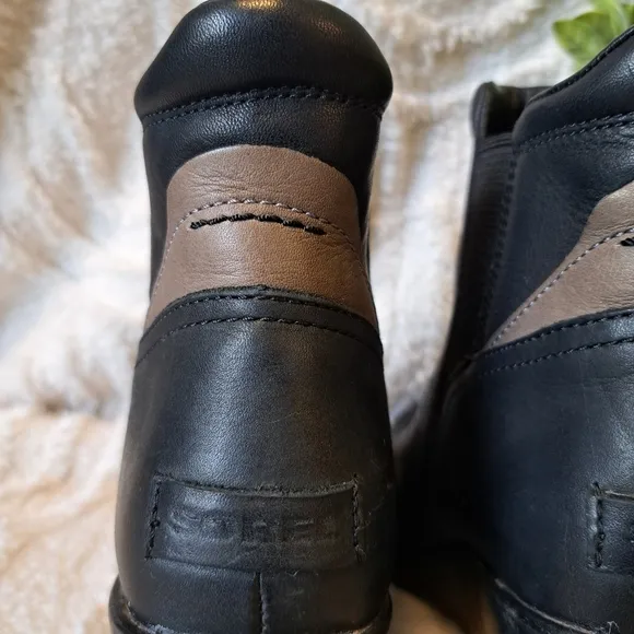 Sorel After Hours Black Leather Wedge Heel Chelsea Ankle Boots Waterproof Sz 7.5