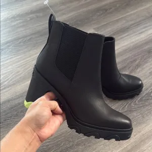 Sorel Black Ankle Boots with Chunky Heel 9 Waterproof Platform booties NWOT