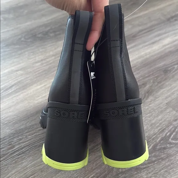 Sorel Black Ankle Boots with Chunky Heel 9 Waterproof Platform booties NWOT