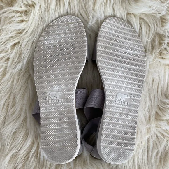 Sorel Ella Gray Sandals Elastic Straps Flat Leather Minimalist contemporary