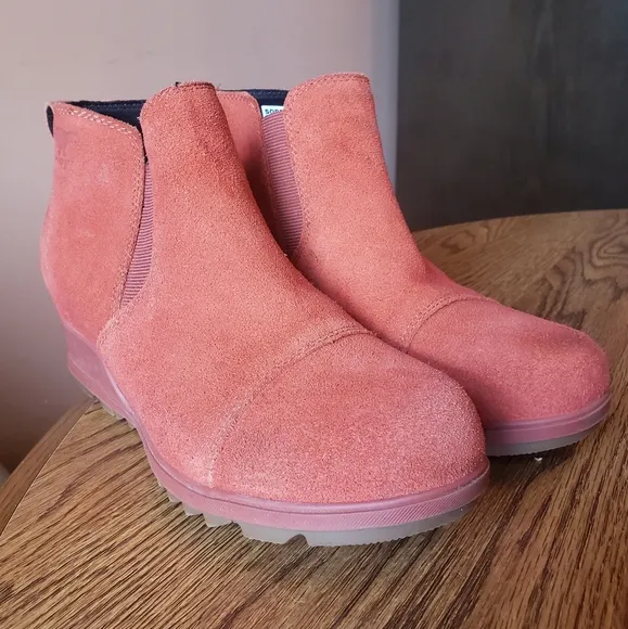 SOREL Evie Pull-On Bootie Waterproof Suede Leather Wedge Ankle Booties red rust