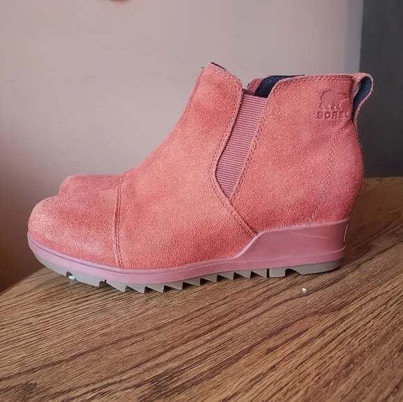 SOREL Evie Pull-On Bootie Waterproof Suede Leather Wedge Ankle Booties red rust