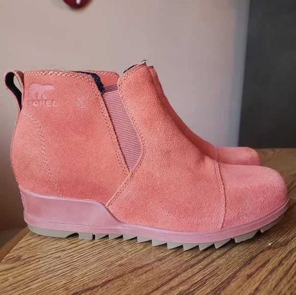SOREL Evie Pull-On Bootie Waterproof Suede Leather Wedge Ankle Booties red rust