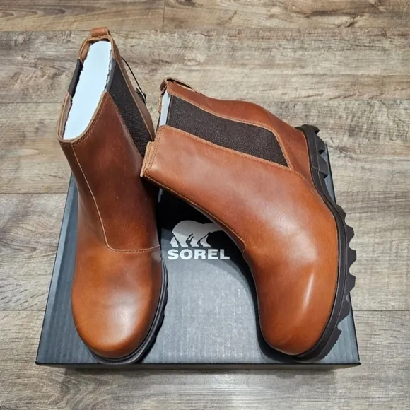 Sorel Joan Arctic wedge III WP boots women's size 11