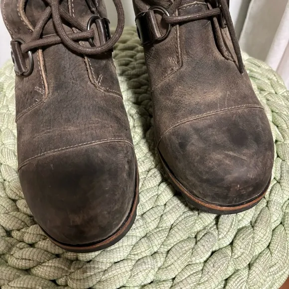 Sorel Joan of Arctic Rustic Brown Leather Lace Up Hidden Wedge Mid Boots