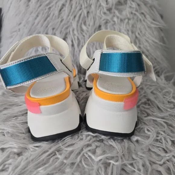 Sorel Sandals with Color Accents 7.5
