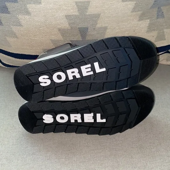 Sorel whitney II winter sport boots gray/pink NEW