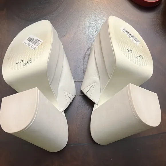 Steve Madden Cagey White Leather Double Platform Sandals