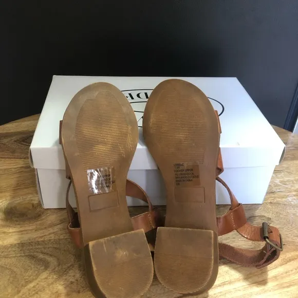 Steve Madden Women's Tan Sandals