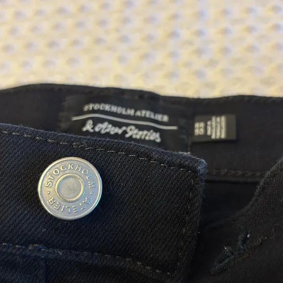 STOCKHOLM ATELIER &amp; Other Stories ANTHROPOLOGIE 10 Black Wide Crop Ankle Jeans