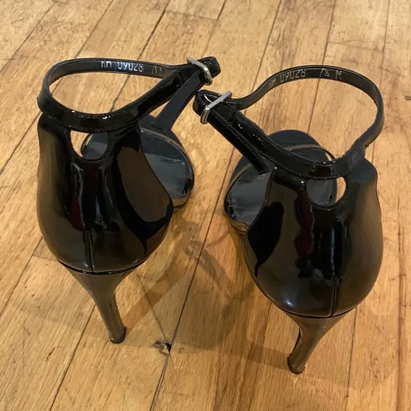 Stuart weitzman nudist black patent sandals. 4 inch stiletto heel. Size 7.5