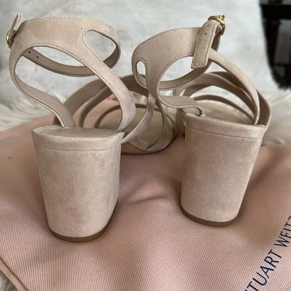 Stuart Weitzman Women's neutral suede Sandals 8 NWT