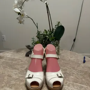 Swedish Hasbeens Elegant White Peep-Toe Women's Sandals size 39