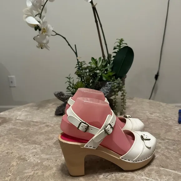 Swedish Hasbeens Elegant White Peep-Toe Women's Sandals size 39
