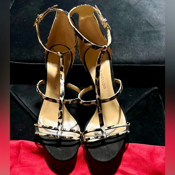 Tamara Mellon Sandals. T-Strap. Size 40. Brand New With Dustbag.