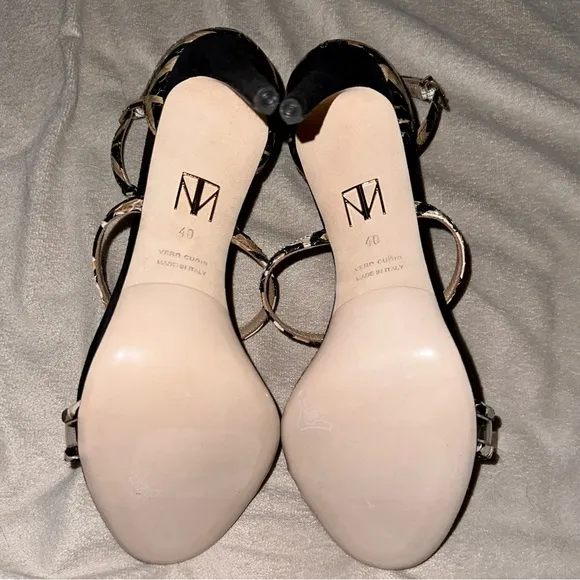 Tamara Mellon Sandals. T-Strap. Size 40. Brand New With Dustbag.