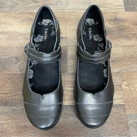 Taos Footwear Applause Leather Mary Jane Shoes Size 10