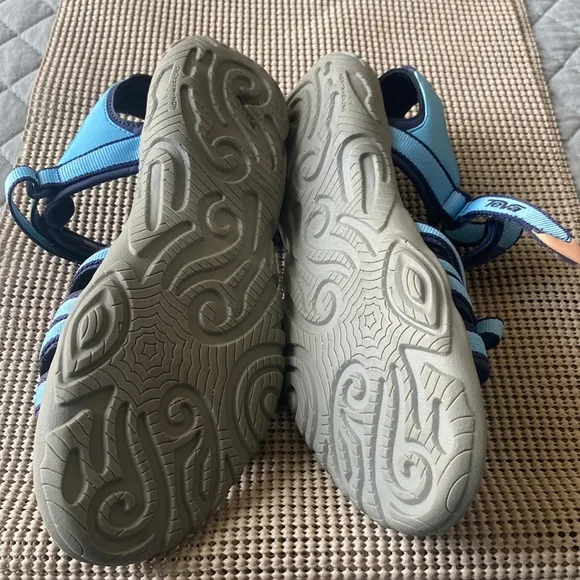 Teca sandals