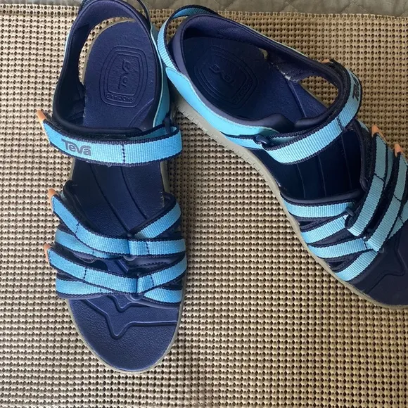 Teca sandals