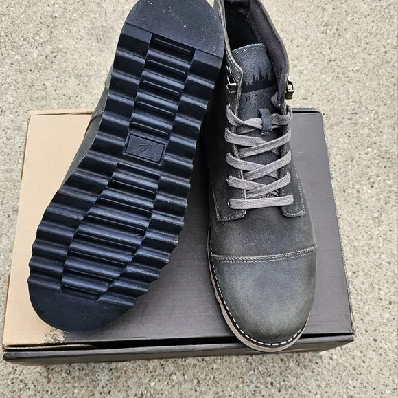 Territory zion lace up lug boots wide width Men's size 11.5 W
